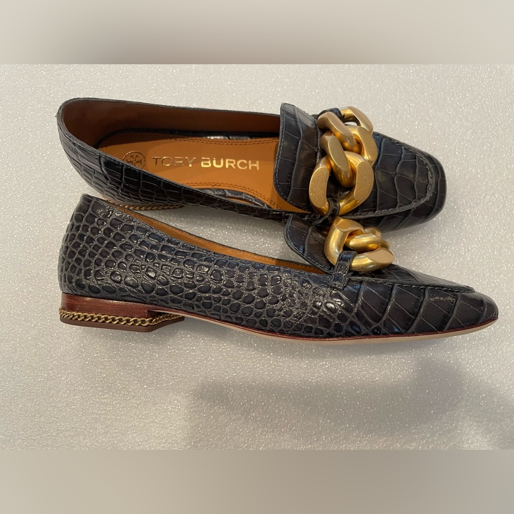 Tory Burch RUBY CHAIN LOAFER - Slip-ons Grey Croc -Sz 5  MSRP $328 - Picture 2 of 16